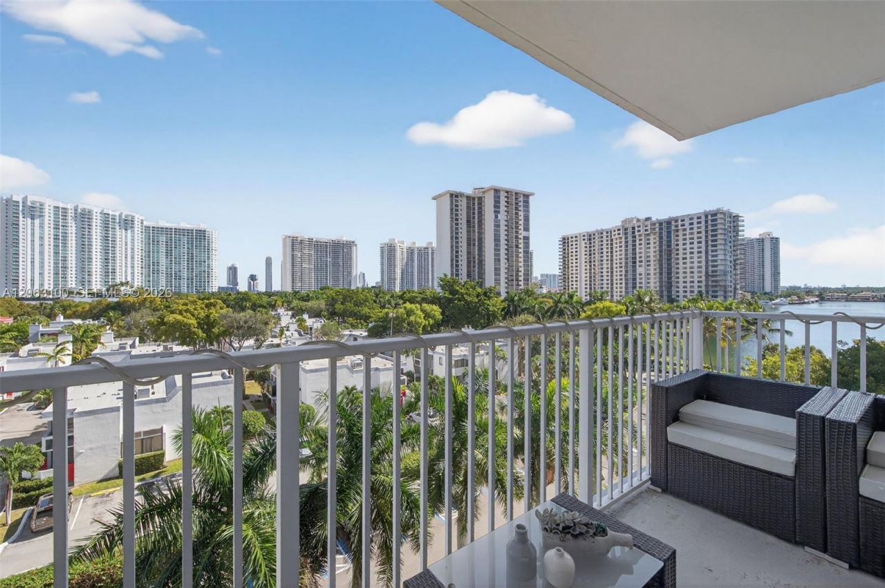 2851 NE 183rd St , Unit 605E, Aventura, FL 33160 Photo