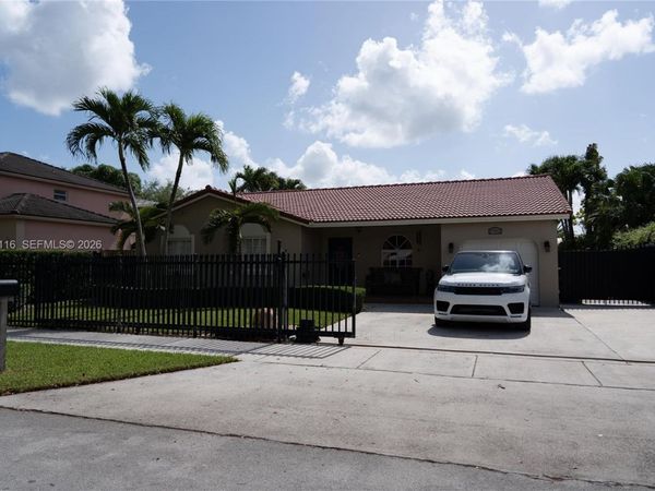 17992 SW 152nd Ct , Miami, FL 33187