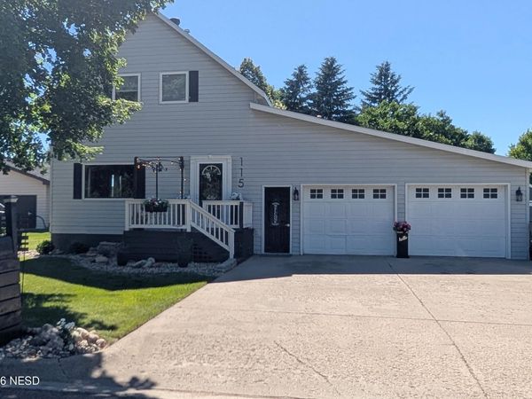 115 20TH STREET NW, Watertown, SD 57201