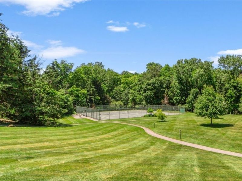 1 Bratenahl Place, Unit 1207, Bratenahl, OH 44108 Photo 41