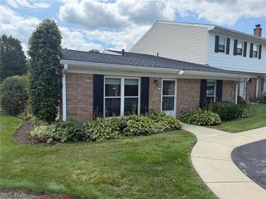 2143 Greenway Drive, Uniontown, OH 44685