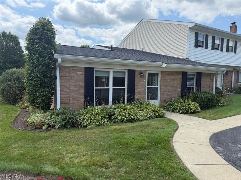 2143 Greenway Drive, Uniontown, OH 44685 Photo 1