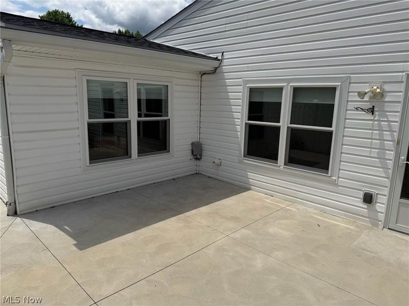 2143 Greenway Drive, Uniontown, OH 44685 Photo 3