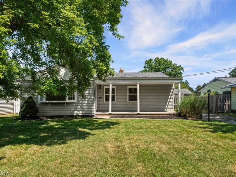 23080 Mildred Avenue, North Olmsted, OH 44070 Photo 1