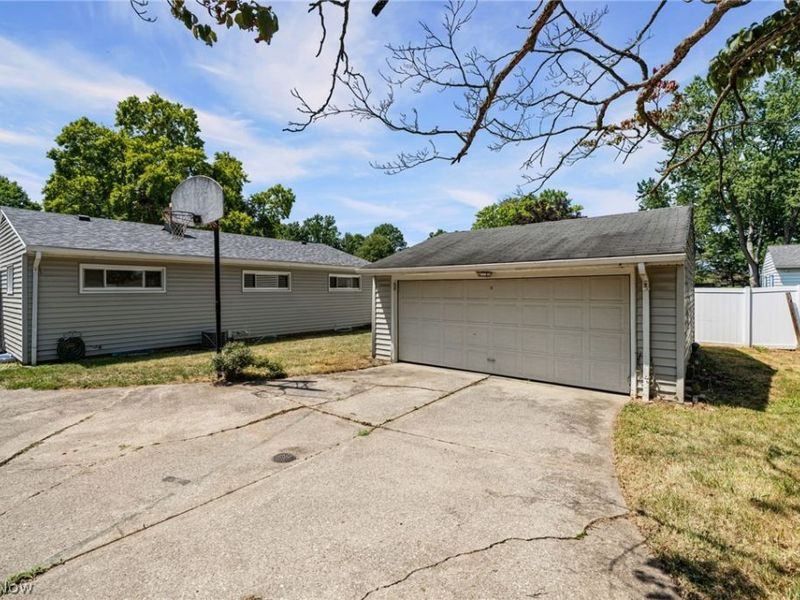 23080 Mildred Avenue, North Olmsted, OH 44070 Photo 33