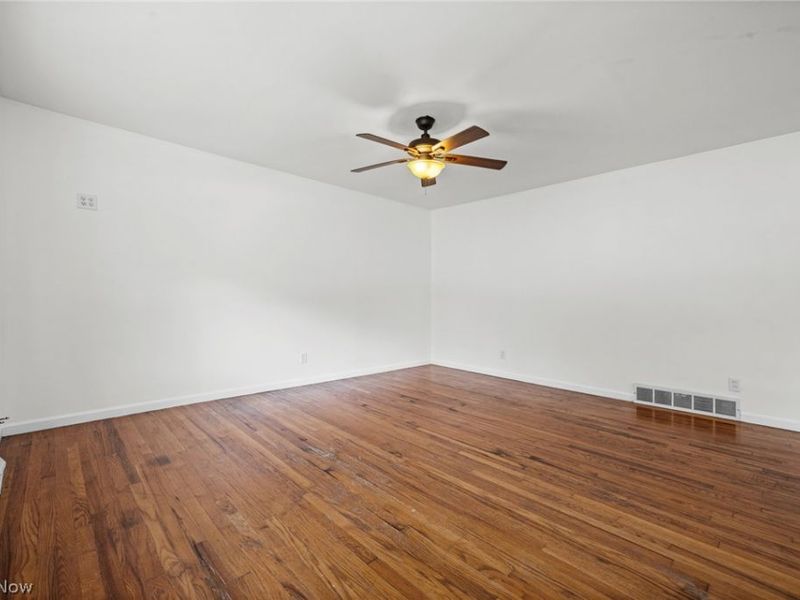 23080 Mildred Avenue, North Olmsted, OH 44070 Photo 7