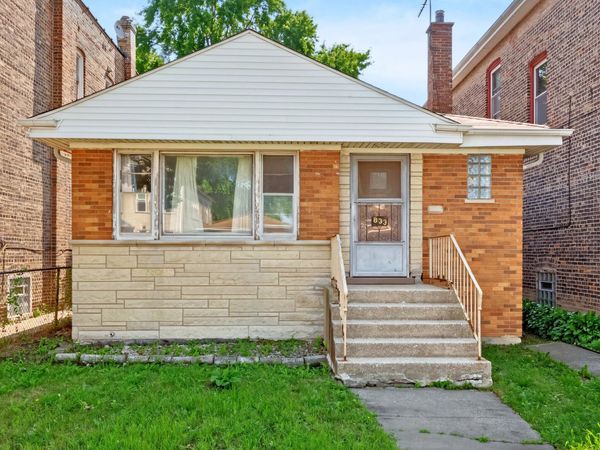 833 N Keeler Avenue , Chicago, IL 60651