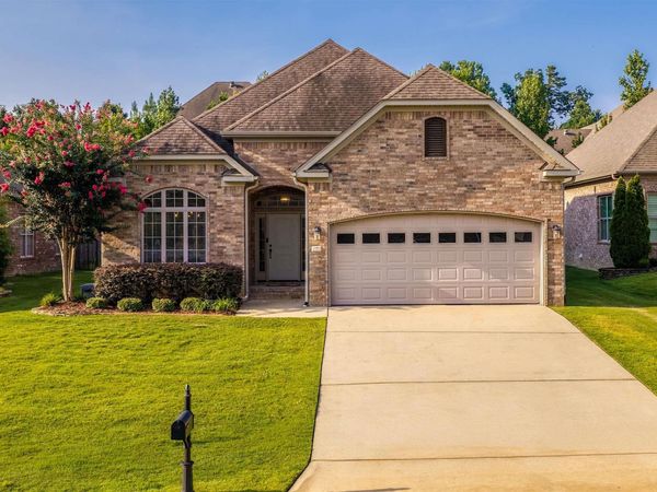 7 Meadow View Dr., Little Rock, AR 72223