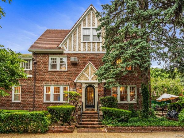 2 Whithson , Forest Hills, NY 11375
