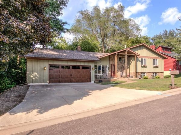 608 Manor Court, Altoona, WI 54720
