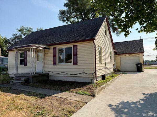 8044 FREMONT Street, Westland, Mi 48185