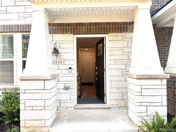 42810 Atwood Avenue, Novi, Mi 48375