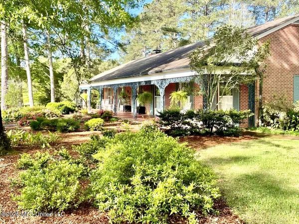 1858 E Lincoln Road, Brookhaven, MS 39601