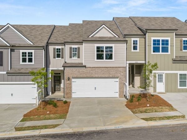 1841 Meadow Green Circle, Gainesville, GA 30501