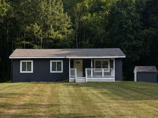 125 Walt Banks Road, Jenkinsburg, GA 30234