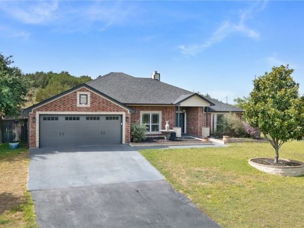 374 County Road 3371 , Kempner, TX 76539