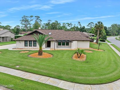 120 Peachtree Circle Daytona Beach, FL 32114