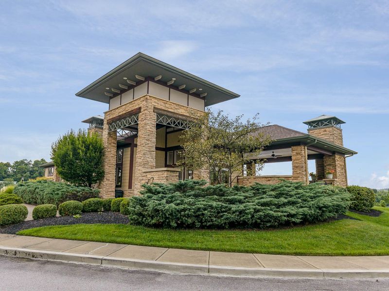 567 Riverpointe Drive, Unit 2, Dayton, KY 41074 Photo 4