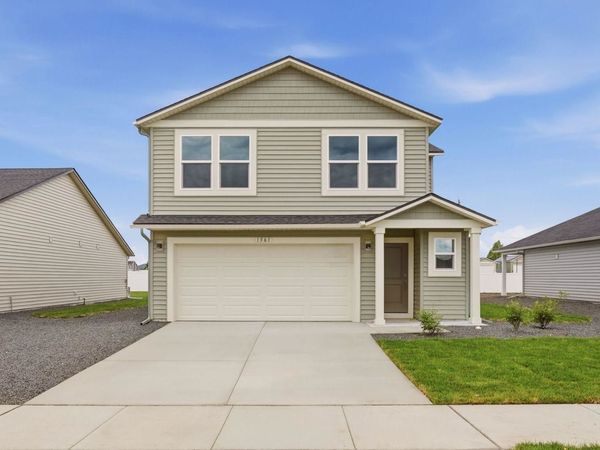 120 S Pippin Ave, Deer Park, WA 99006