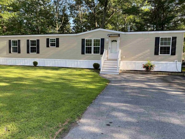 36 Norman Road, Seabrook, NH 03874