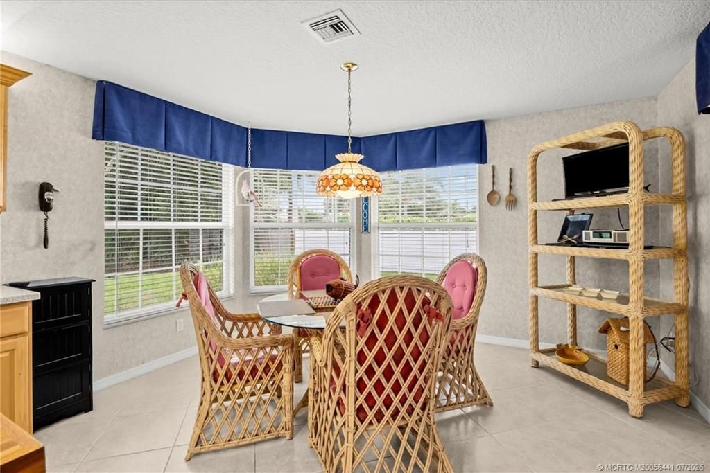 2375 NW Cove View, Jensen Beach, FL 34994 Photo