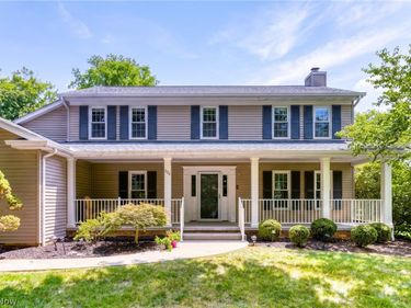 279 Ash Grove Circle, Aurora, OH 44202