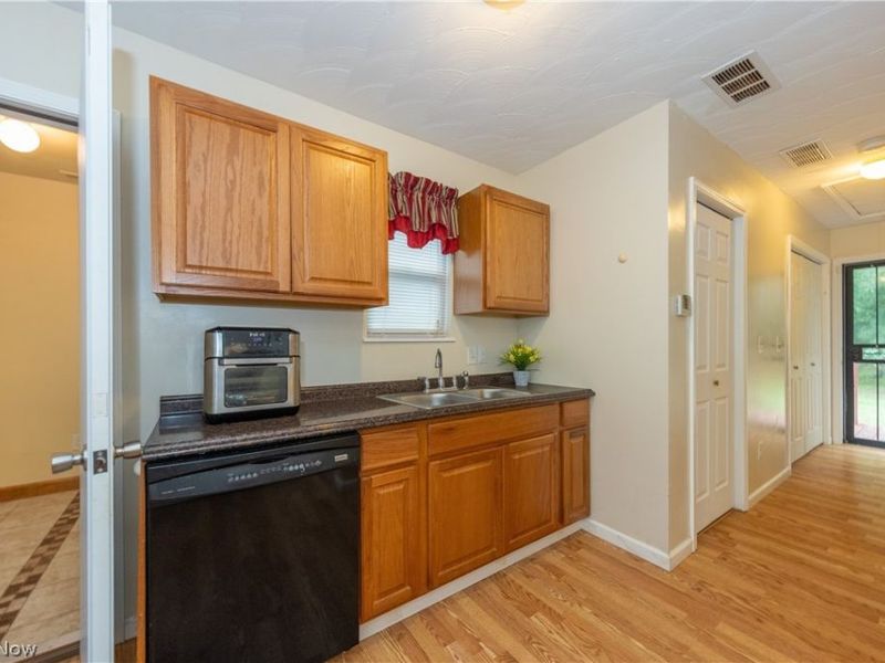 24656 Chardon Road, Richmond Heights, OH 44143 Photo 17
