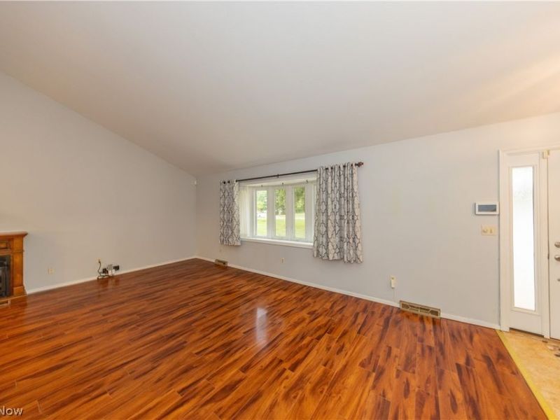 24656 Chardon Road, Richmond Heights, OH 44143 Photo 3