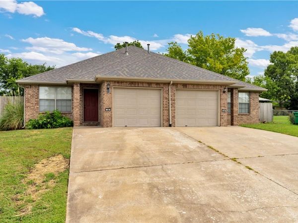 36-38 W Rainsong Street , Farmington, AR 72730