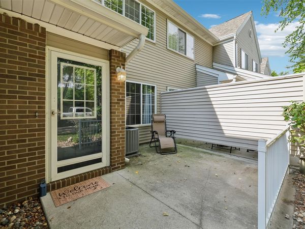 6855 Woodland Avenue, Unit 909, West Des Moines, IA 50266