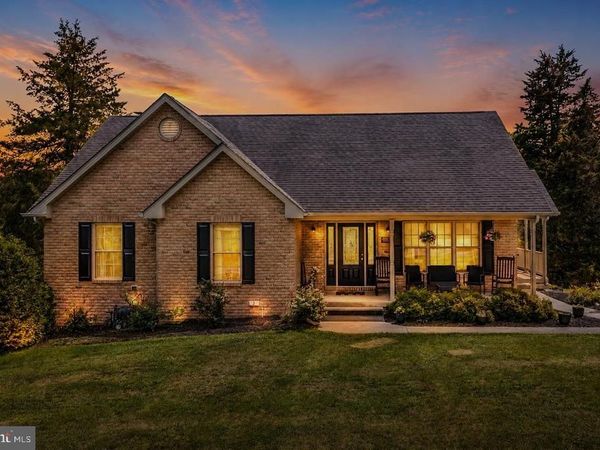 906 CONNER BOWERS ROAD, HEDGESVILLE, WV 25427