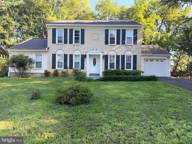 10802 HUNT CLUB ROAD, RESTON, VA 20190