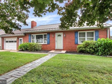 58 MAIN STREET, YORKANA, PA 17406