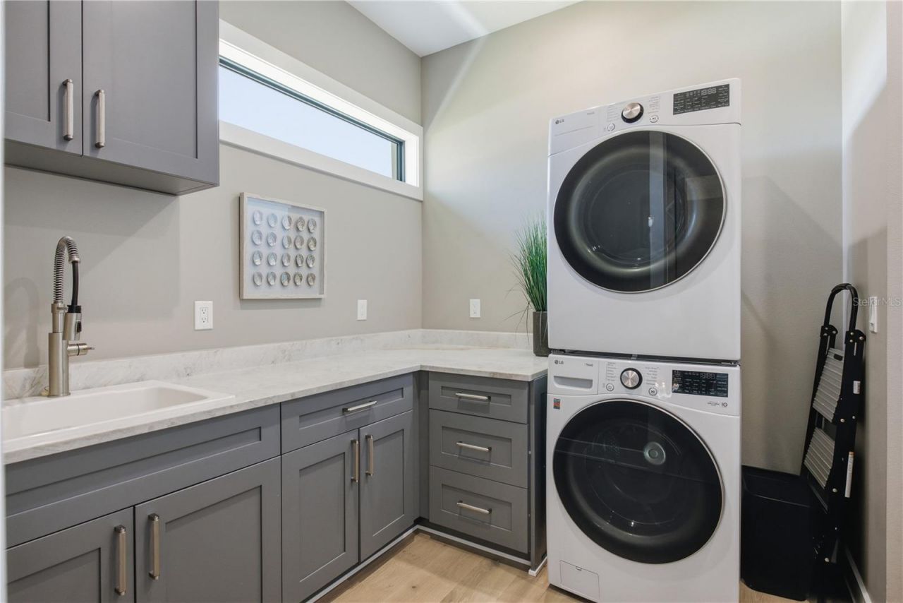 104 17th Street, Belleair Beach, FL 33786 Photo
