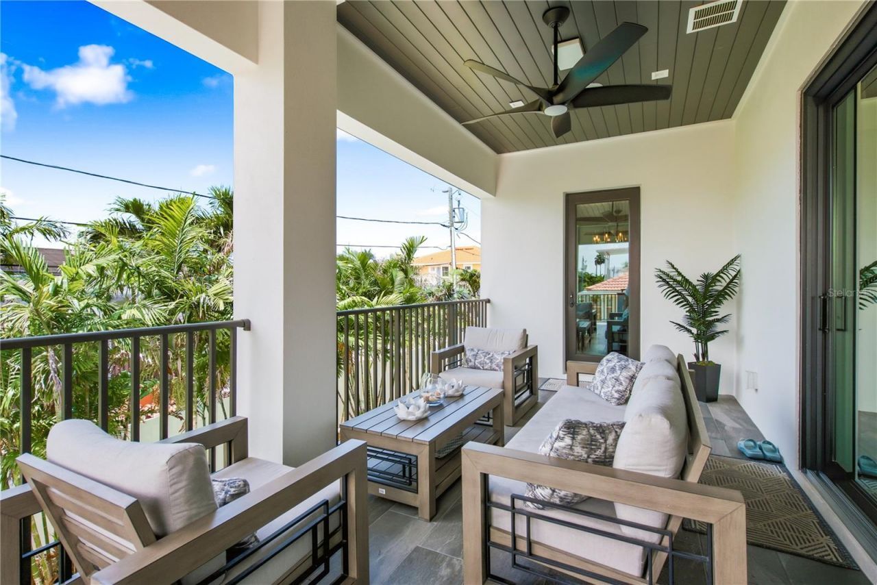 104 17th Street, Belleair Beach, FL 33786 Photo
