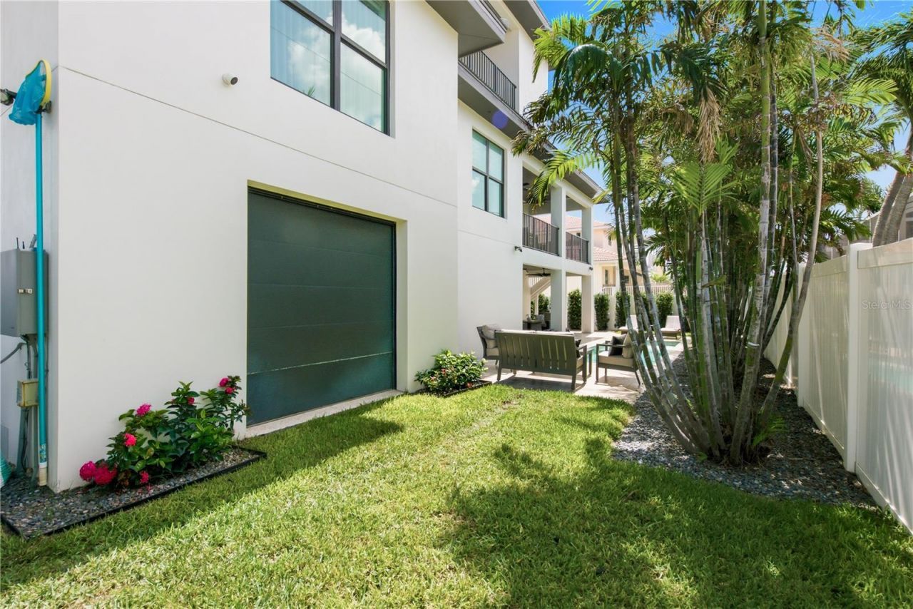 104 17th Street, Belleair Beach, FL 33786 Photo