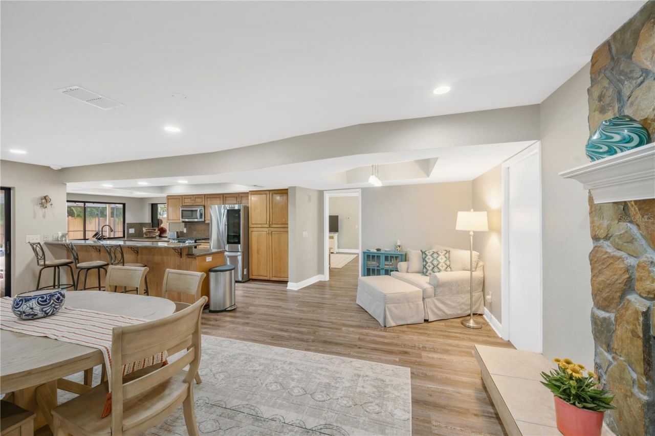 2767 Westchester Drive N, Clearwater, FL 33761 Photo