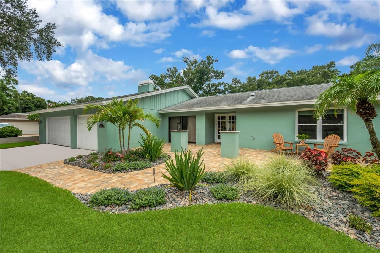 2767 Westchester Drive N, Clearwater, FL 33761 Photo