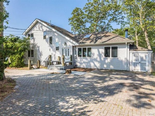 18 Tarpon Road , East Quogue, NY 11942