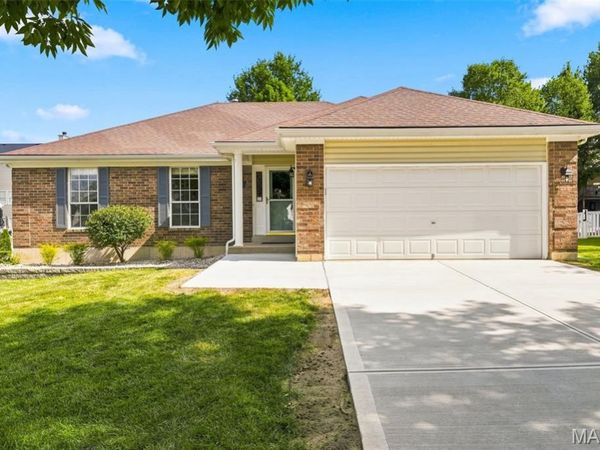 341 Falcon Hill Drive, O'Fallon, MO 63368