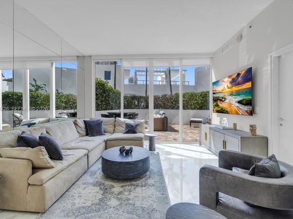 50 S Pointe Dr , Unit 510, Miami Beach, FL 33139