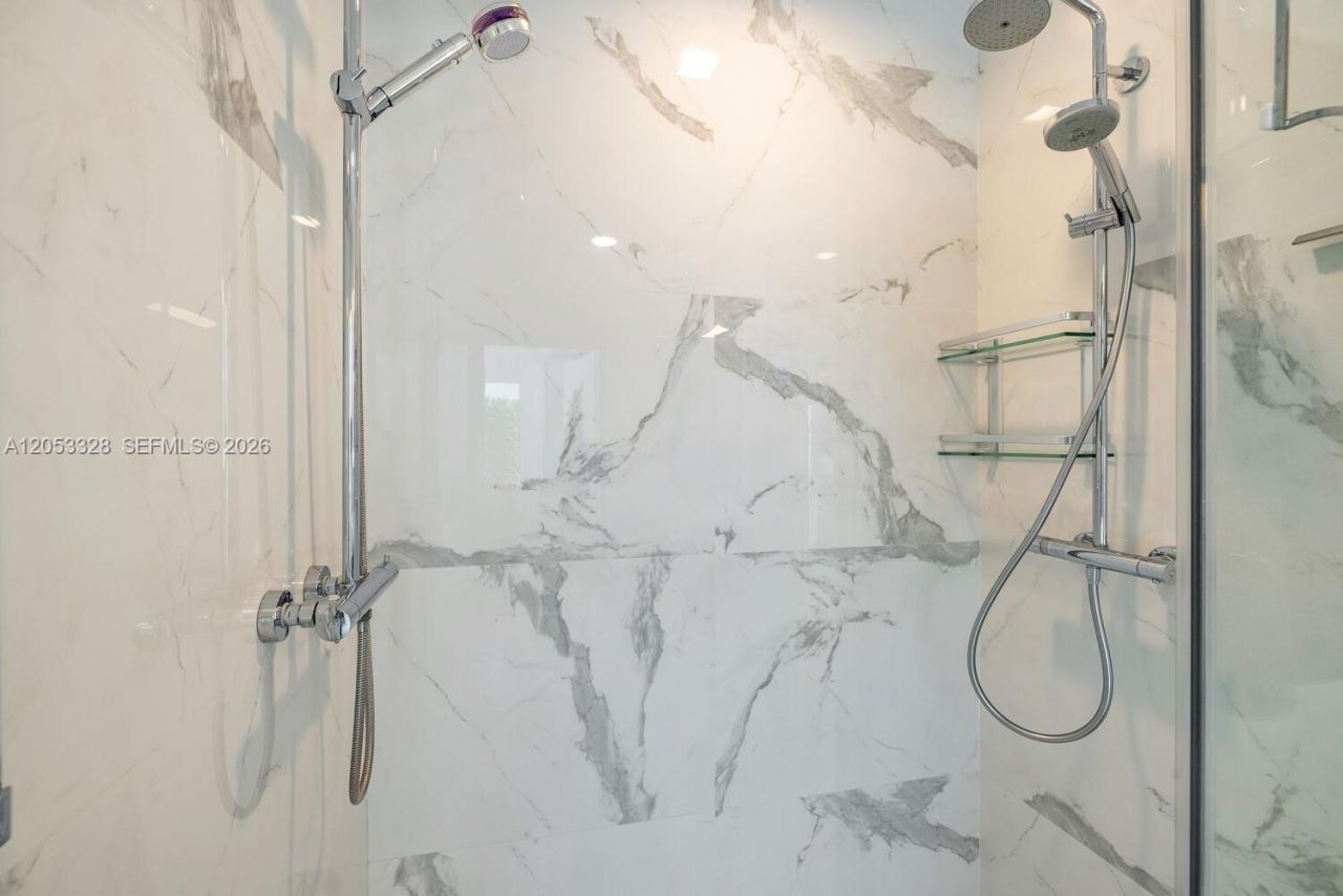 50 S Pointe Dr, Unit 510, Miami Beach, FL 33139 Photo