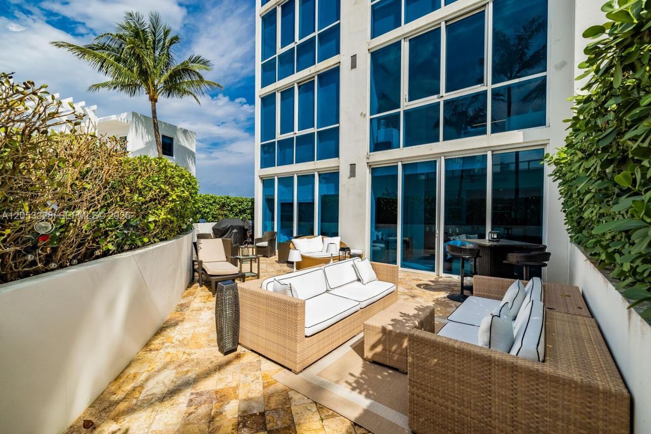 50 S Pointe Dr, Unit 510, Miami Beach, FL 33139 Photo