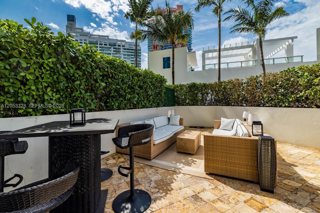 50 S Pointe Dr, Unit 510, Miami Beach, FL 33139 Photo