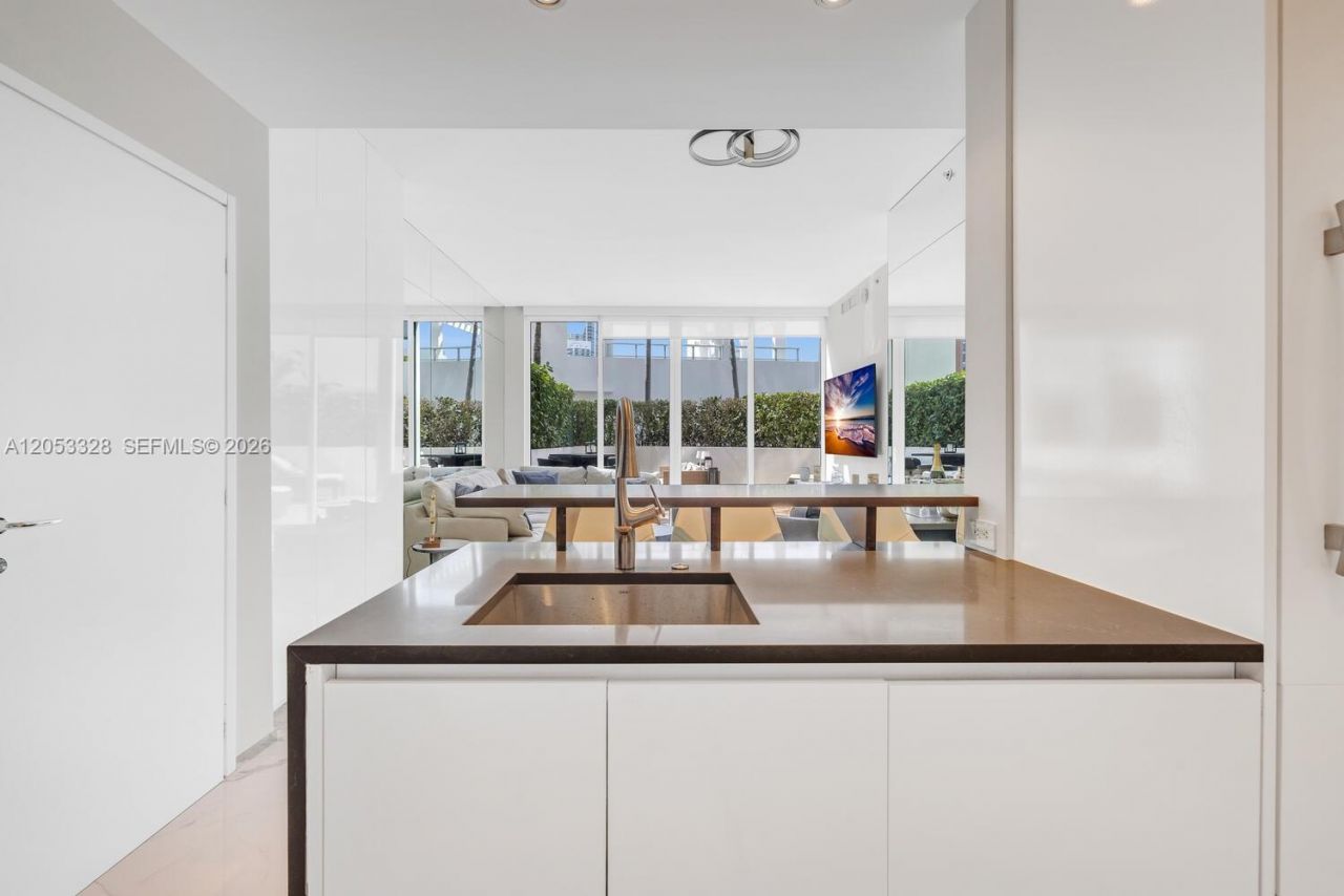 50 S Pointe Dr, Unit 510, Miami Beach, FL 33139 Photo