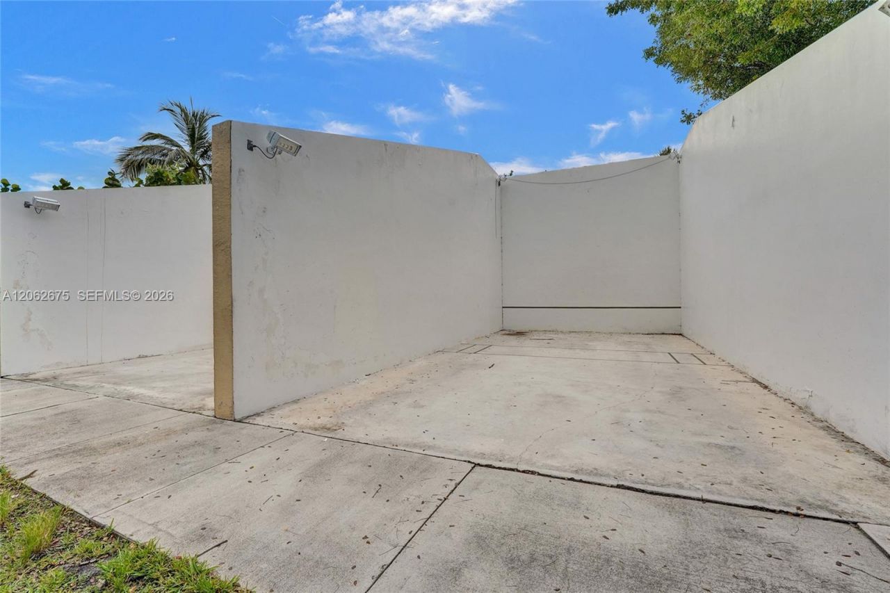 16745 NW 12th Ct , Pembroke Pines, FL 33028 Photo