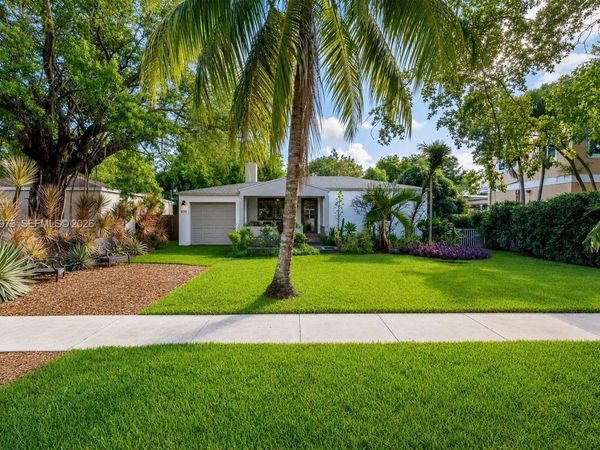 633 Mokena Dr , Miami Springs, FL 33166