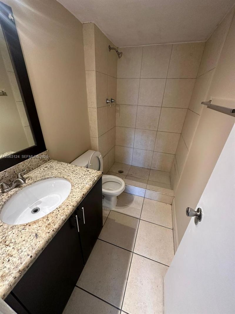 482 NW 165th St Rd , Unit A306, Miami, FL 33169 Photo
