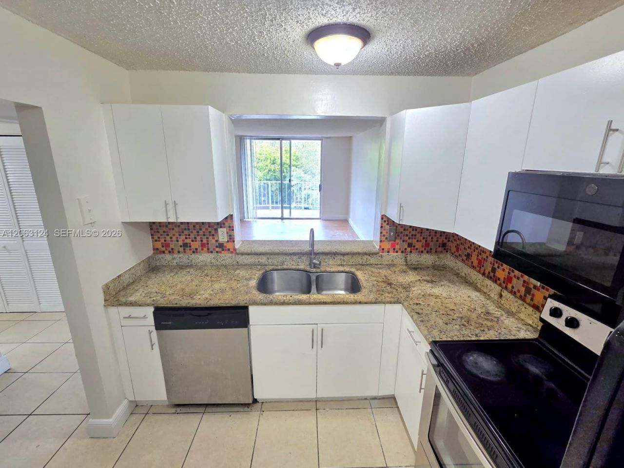 482 NW 165th St Rd , Unit A306, Miami, FL 33169 Photo