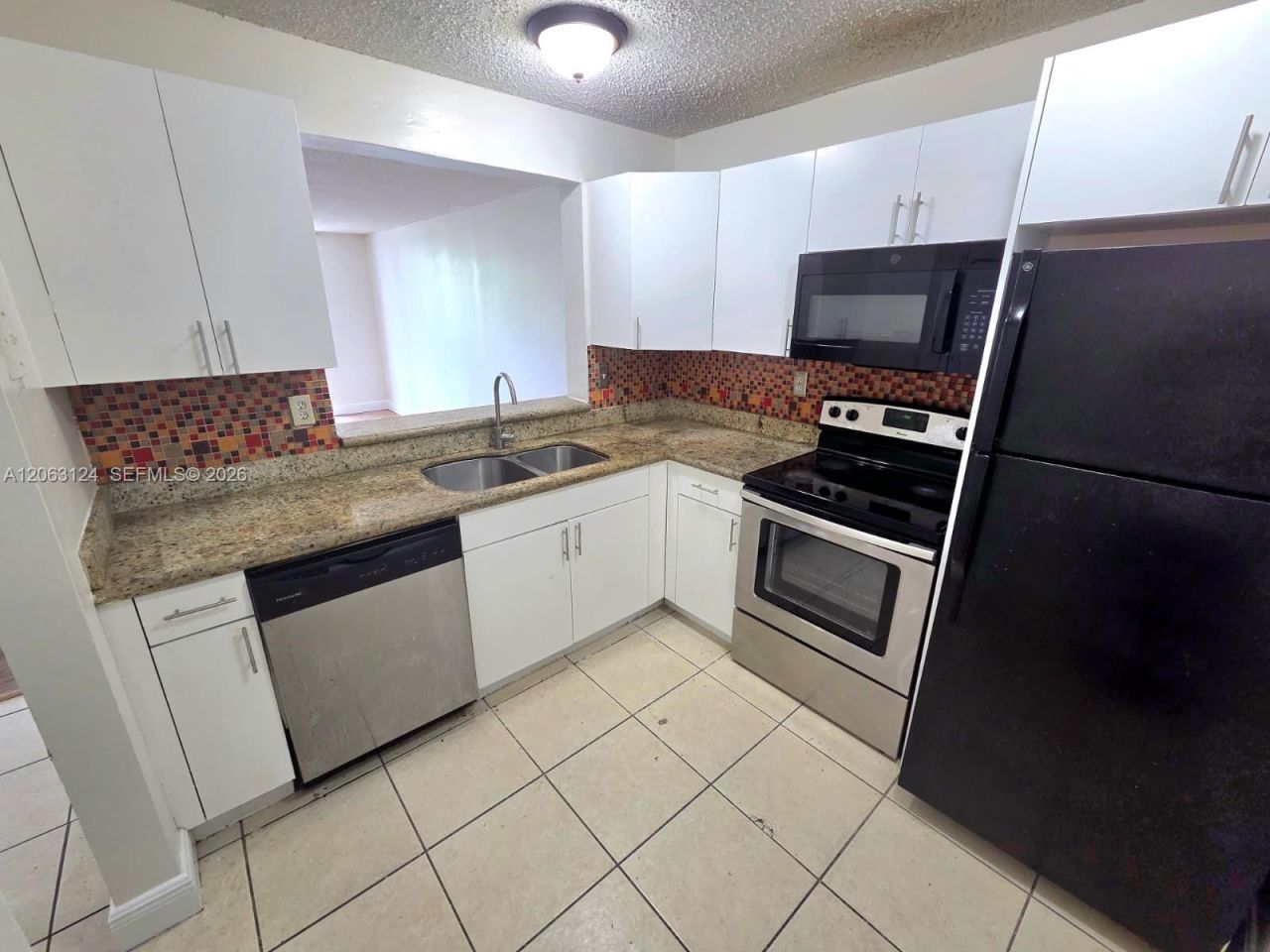 482 NW 165th St Rd , Unit A306, Miami, FL 33169 Photo